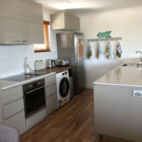 Mullaloo Beachfront Retreat - Hervey Bay Accommodation 5