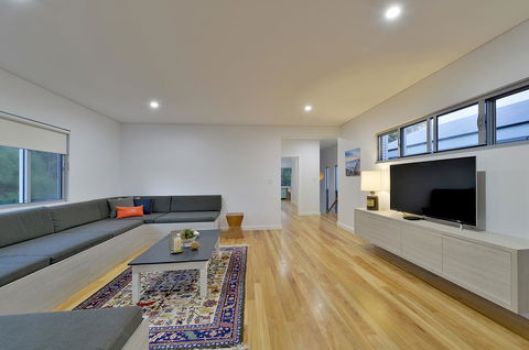 Sandpiper Retreat - Hervey Bay Accommodation 24
