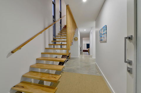 Sandpiper Retreat - Hervey Bay Accommodation 8