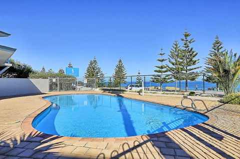 Beachfront @ Scarbs - Hervey Bay Accommodation 12