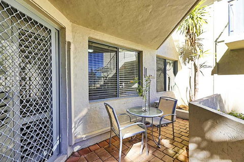 Beachfront @ Scarbs - Hervey Bay Accommodation 11
