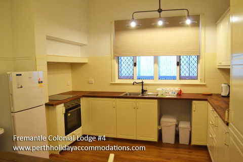 Fremantle Colonial Home - Tourism Hervey Bay 25