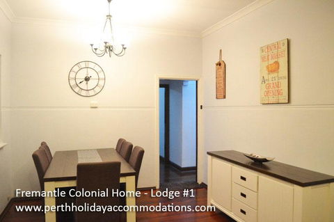 Fremantle Colonial Home - Tourism Hervey Bay 40