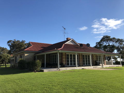Caves Road Guest Houses - Hervey Bay Accommodation 14