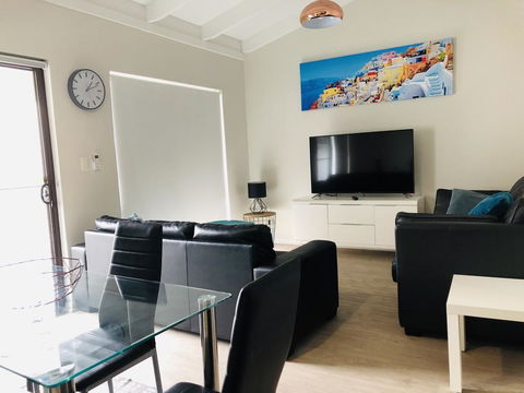 West Beach Lagoon 218 - Outstanding Value! - Hervey Bay Accommodation 1