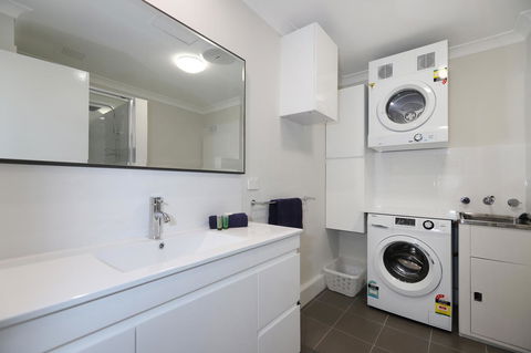 West Beach Lagoon 218 - Outstanding Value! - Hervey Bay Accommodation 11