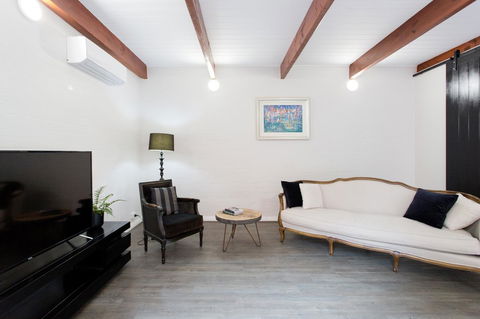 Stay Fresh - Fremantle CBD - Hervey Bay Accommodation 0