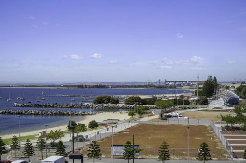 Luxury Suite Bunbury - Hervey Bay Accommodation 22