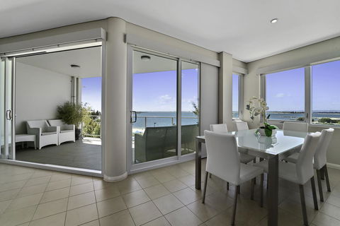 Luxury Suite Bunbury - Hervey Bay Accommodation 7