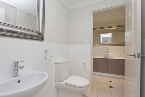 Zappeion Apartments - Tourism Hervey Bay 28