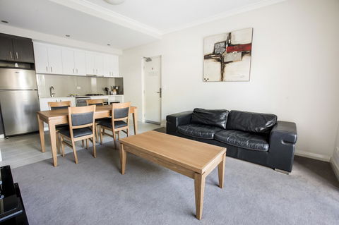 Zappeion Apartments - Tourism Hervey Bay 11