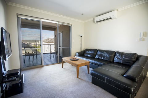 Zappeion Apartments - Tourism Hervey Bay 20