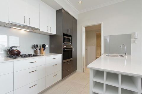 Zappeion Apartments - Tourism Hervey Bay 26