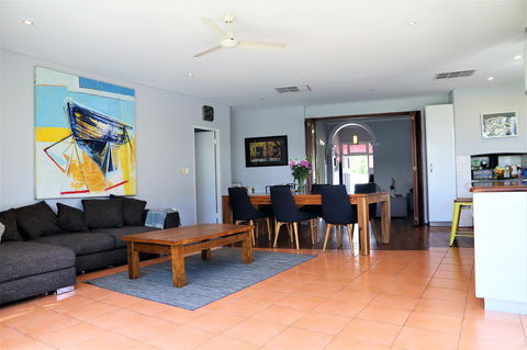 Fremantle Heritage Home For You To Enjoy! - Tourism Hervey Bay 12