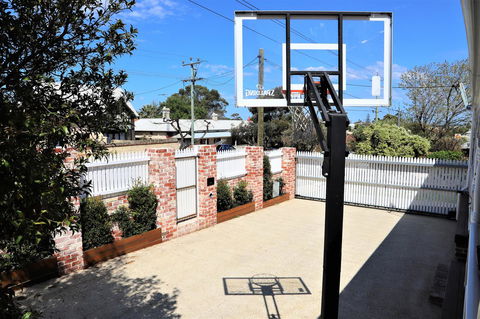 Fremantle Heritage Home For You To Enjoy! - Tourism Hervey Bay 8