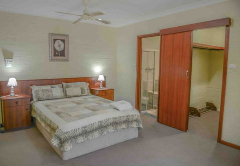 Geraldton Holliday Villas - Hervey Bay Accommodation 4