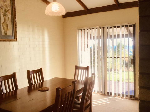 Geraldton Holliday Villas - Hervey Bay Accommodation 29