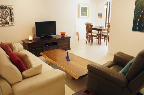 Suffolk House - Hervey Bay Accommodation 7