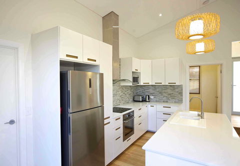 Sunny Blinco Street House - Hervey Bay Accommodation 5
