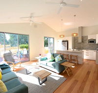 Sunny Blinco Street House - Hervey Bay Accommodation