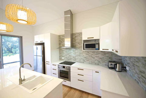 Sunny Blinco Street House - Hervey Bay Accommodation 6