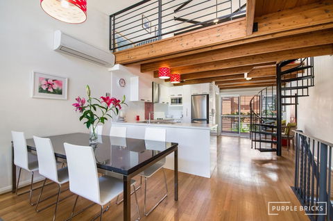 Spacious Central Townhouse - Hervey Bay Accommodation 0
