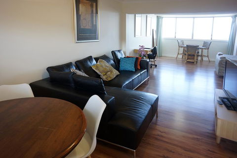 Studio 208 With Ocean Views - Hervey Bay Accommodation 11