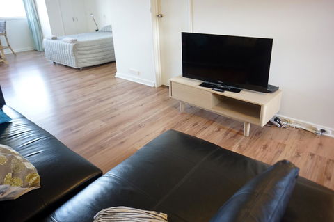 Studio 208 With Ocean Views - Hervey Bay Accommodation 9