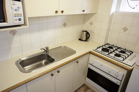 Studio 208 With Ocean Views - Hervey Bay Accommodation 16