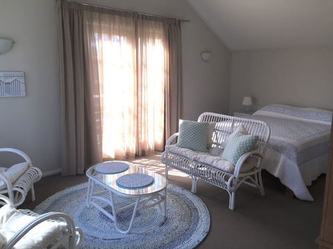 Fremantle Local Beach Studio - Tourism Hervey Bay 25