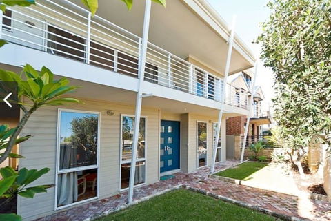 Fremantle Local Beach Studio - Tourism Hervey Bay 20