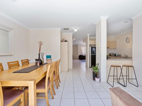 Cooper Street - Tourism Hervey Bay 34
