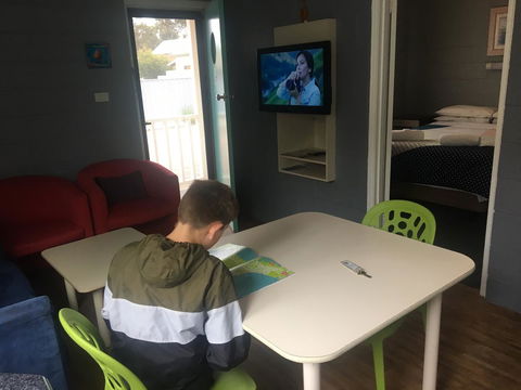 Esperance Central Accommodation - Hervey Bay Accommodation 7