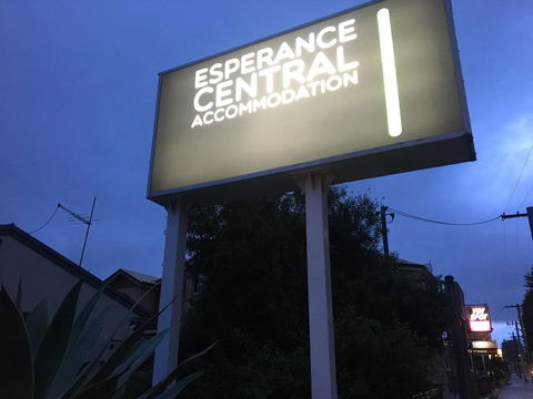 Esperance Central Accommodation - Hervey Bay Accommodation 12