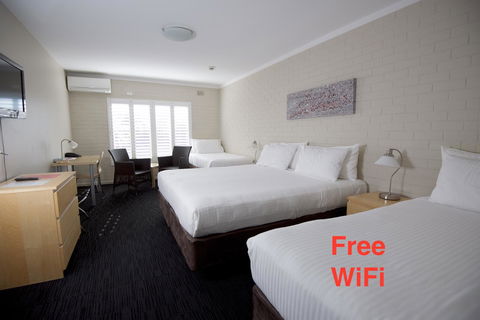 The Murray Hotel - Tourism Hervey Bay 3