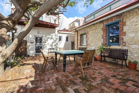 The Hub Fremantle - Hervey Bay Accommodation 13