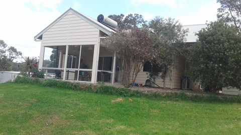 Abbivale Farm Cottage - Tourism Hervey Bay 9