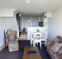 Oceanside 8 - Hervey Bay Accommodation