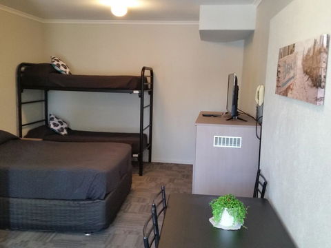 Mandurah Foreshore Motel - Hervey Bay Accommodation 12