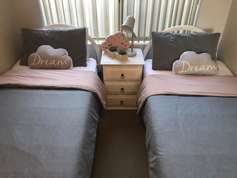 Dampier House Mullaloo-Perth - Hervey Bay Accommodation 15