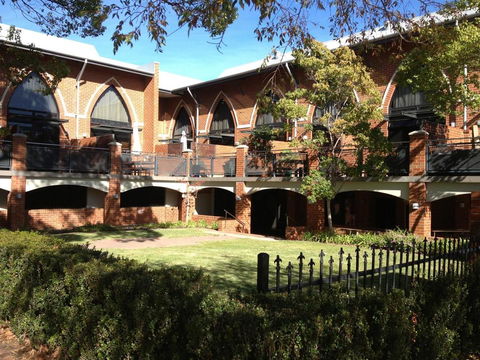 Cloisters - Hervey Bay Accommodation 18