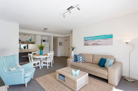 Beachside Living - South Fremantle - Tourism Hervey Bay 0