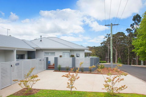Churchill Studios - Tourism Hervey Bay 10