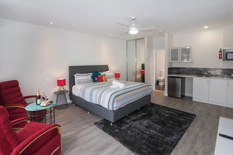 Churchill Studios - Tourism Hervey Bay 3