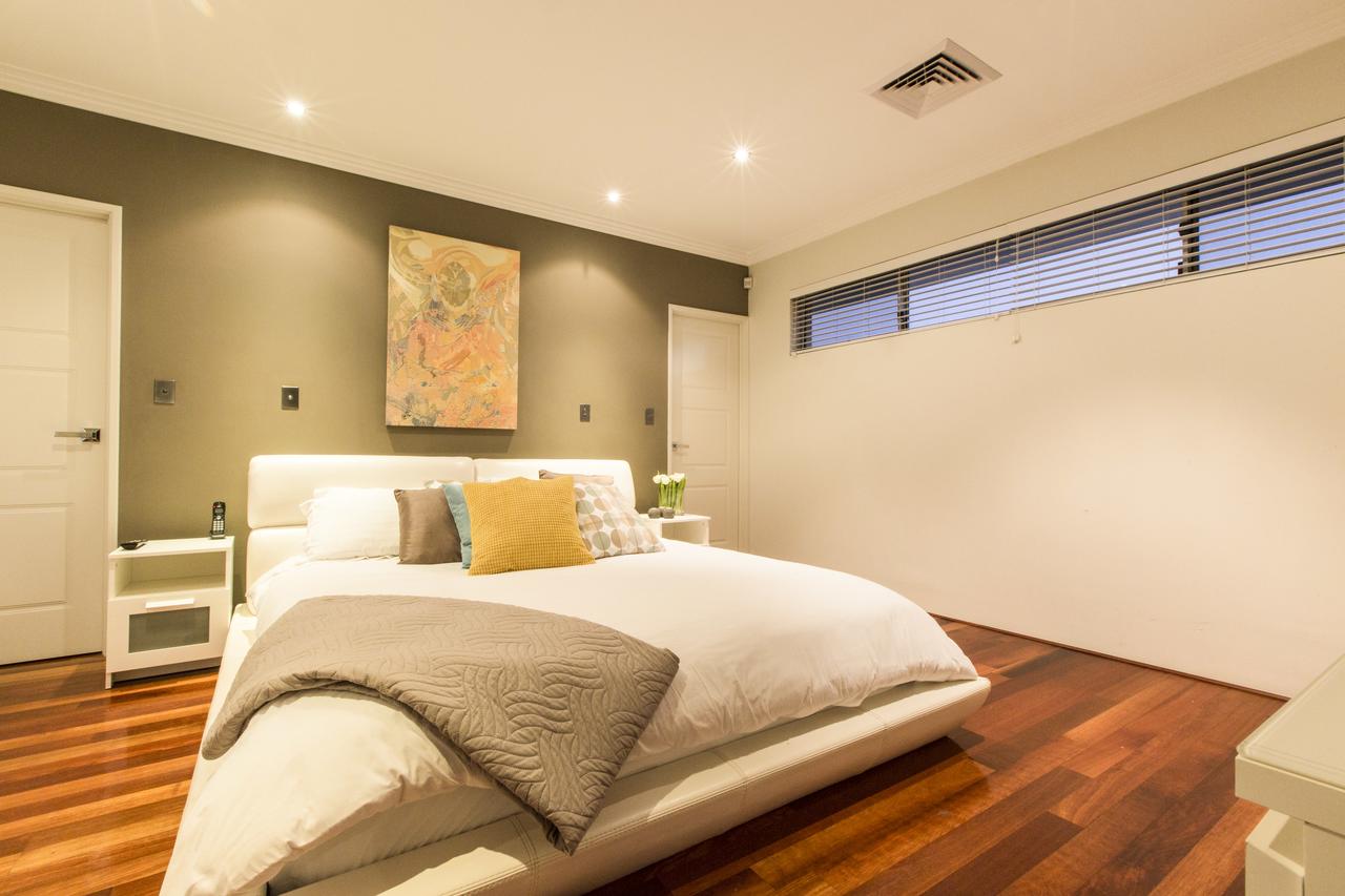 Ardross WA Hervey Bay Accommodation