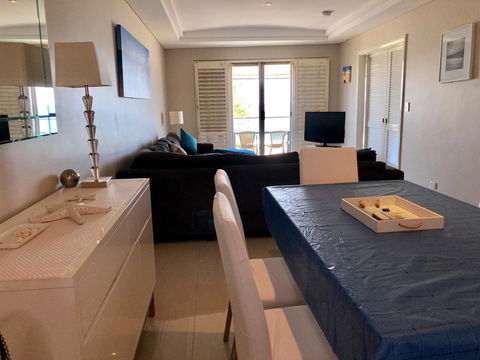 The White Pearl Penthouse - Hervey Bay Accommodation 4