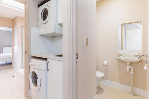 The White Pearl Penthouse - Hervey Bay Accommodation 18