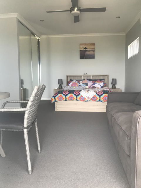 Beach House At SeaScapes.. - Hervey Bay Accommodation 9