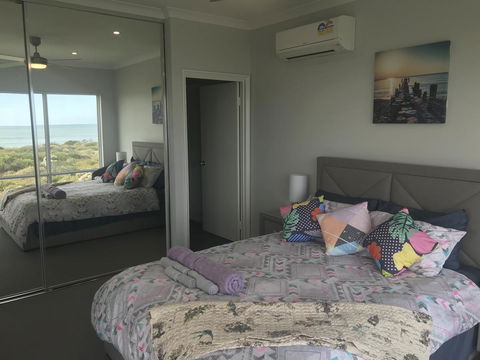 Beach House At SeaScapes.. - Hervey Bay Accommodation 8