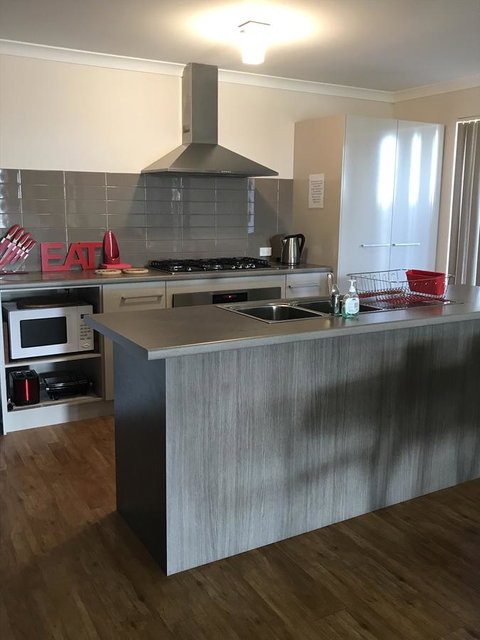 Portree On Sea - Kalbarri - Hervey Bay Accommodation 9